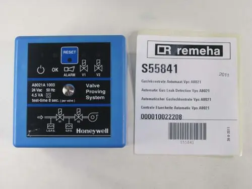 Honeywell Gasleckkontrolle VPS A8021, mit Anzeigeleuchten, Tasten zur Alarm- und Statusanzeige. Etikett von Remeha mit Informationen zur automatischen Gaslecküberwachung.